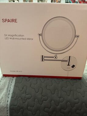 LED Wall-Mounted 5X Magnification Mirror - Chrome